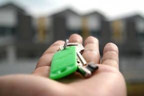 צרור מפתחות ירוק לבית
